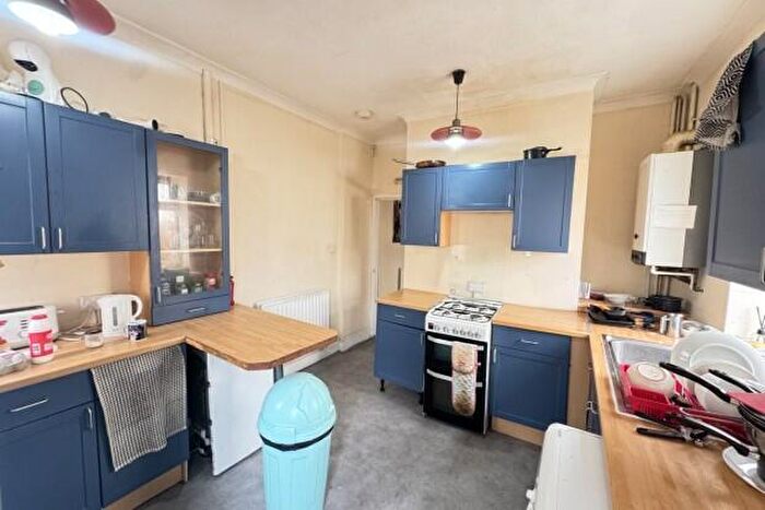 5 Bedroom Terraced House To Rent In Albany Road Cardiff, CF24