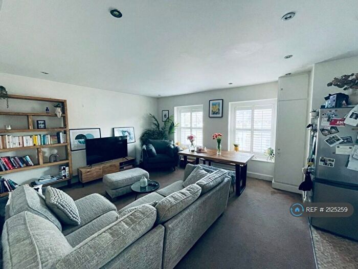 2 Bedroom Flat To Rent In Stanstead Road, London, SE23