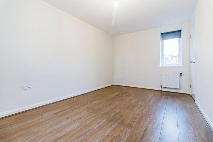 4 Bedroom Link Detached House To Rent In Mawson Road, Manchester, M13