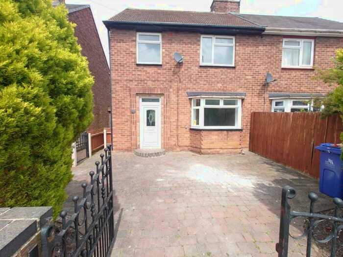 3 Bedroom Semi-Detached House To Rent In Crosby Road, Grimsby, DN33