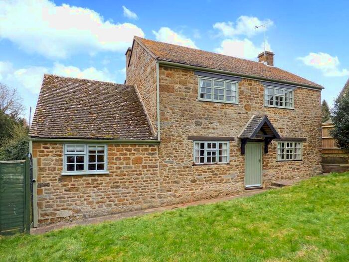 2 Bedroom Detached House To Rent In Bells Lane, Hook Norton, Banbury, Oxfordshire, OX15