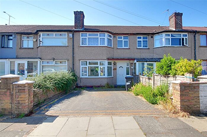 3 Bedroom Terraced House For Sale In Cambourne Avenue, London, N9