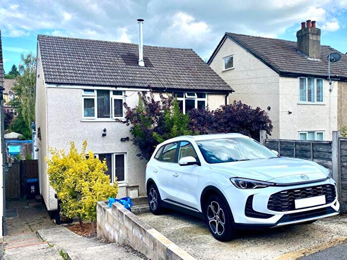 2 Bedroom Semi-Detached House For Sale In Milton Road - Caterham On The Hill, CR3