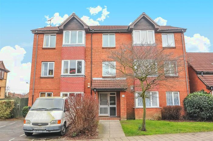 Studio To Rent In Sterling Gardens, London, SE14