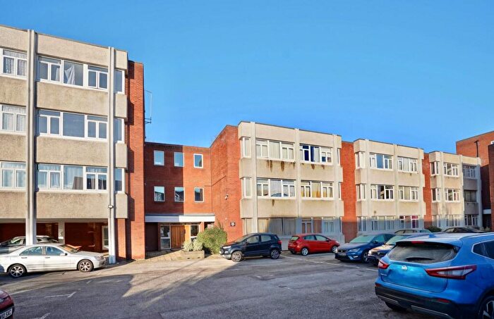 1 Bedroom Flat To Rent In Parkside, Grammar School Walk, Huntingdon, PE29