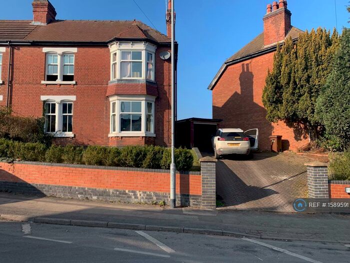 3 Bedroom Semi-Detached House To Rent In Hill Street, Burton-On-Trent, DE15