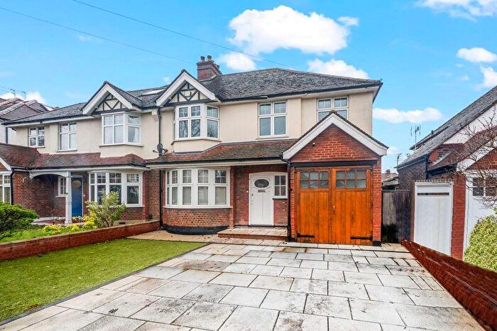 4 Bedroom Detached House To Rent In Rosebery Avenue, New Malden, KT3