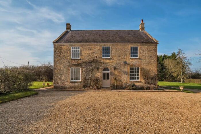 5 Bedroom Detached House To Rent In Calne, SN11