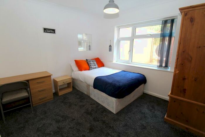 1 Bedroom Terraced House To Rent In Room In Shared House, Canterbury Drive, LS6