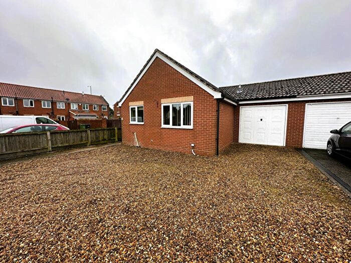 2 Bedroom Bungalow To Rent In Baxter Close, Long Stratton, Norwich, NR15