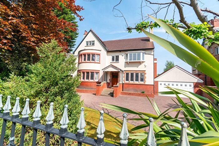 7 Bedroom Detached House For Sale In Hesketh Road, Southport, PR9