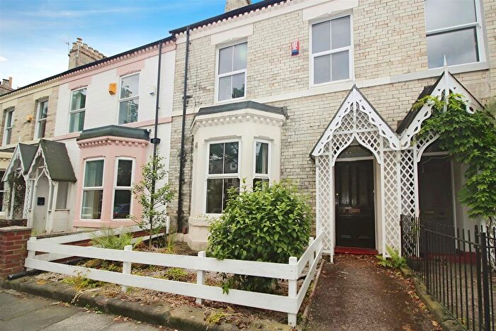 6 Bedroom Terraced House To Rent In Holly Avenue, Jesmond, Newcastle Upon Tyne, NE2