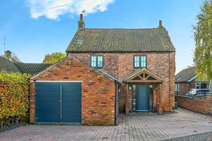 4 Bedroom Detached House For Sale In Brickyard Lane, Farnsfield, Newark, NG22