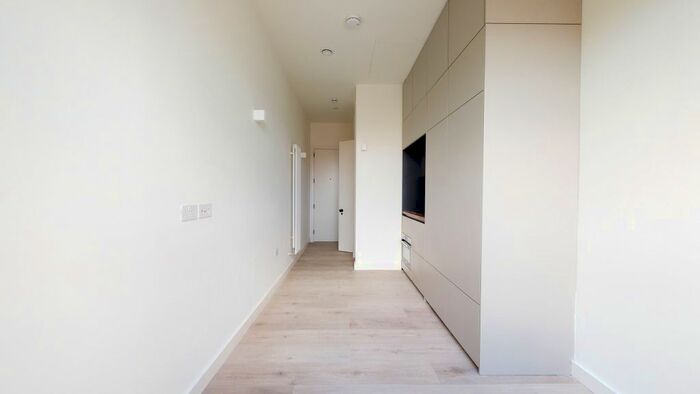 Studio To Rent In George Street, Luton, LU1