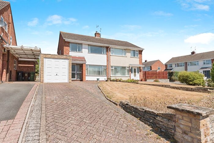 3 Bedroom Semi-Detached House For Sale In Horsford Road, Worcester, WR2