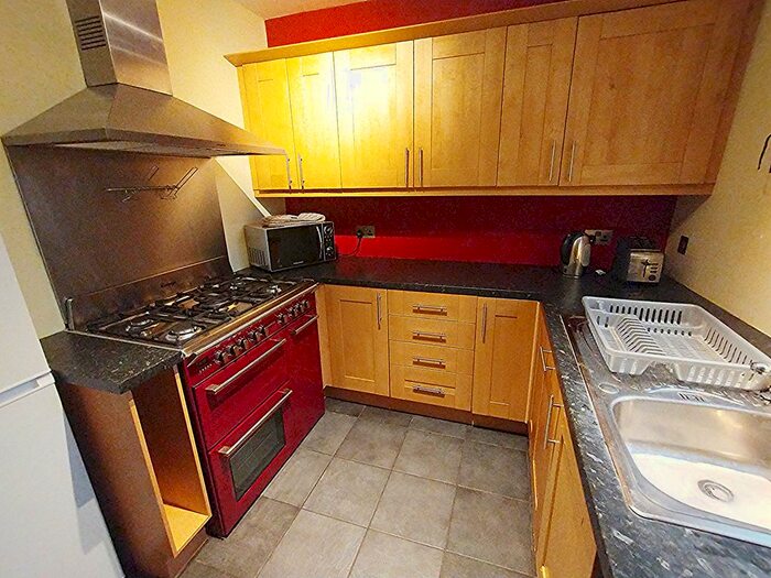 4 Bedroom Semi-Detached House To Rent In Roundhill Way, Guildford, GU2