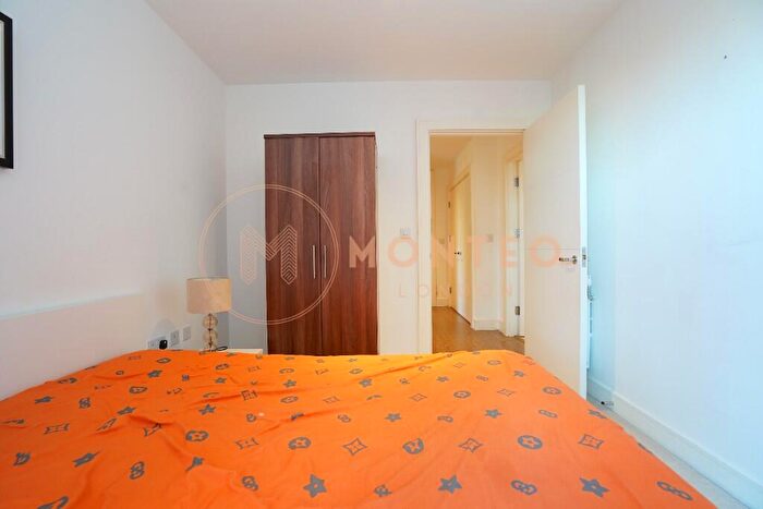 2 Bedroom Flat For Sale In Tizzard Grove, London, SE3
