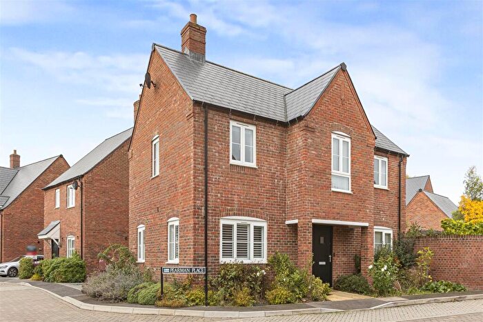 3 Bedroom Detached House For Sale In Pearman Place, Sonning Common, RG4