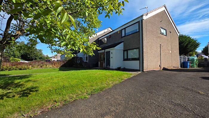 3 Bedroom Semi-Detached House For Sale In Stour Road, Astley, M29