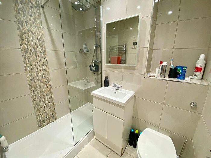 1 Bedroom Flat For Sale In Grassington Road, Eastbourne, BN20