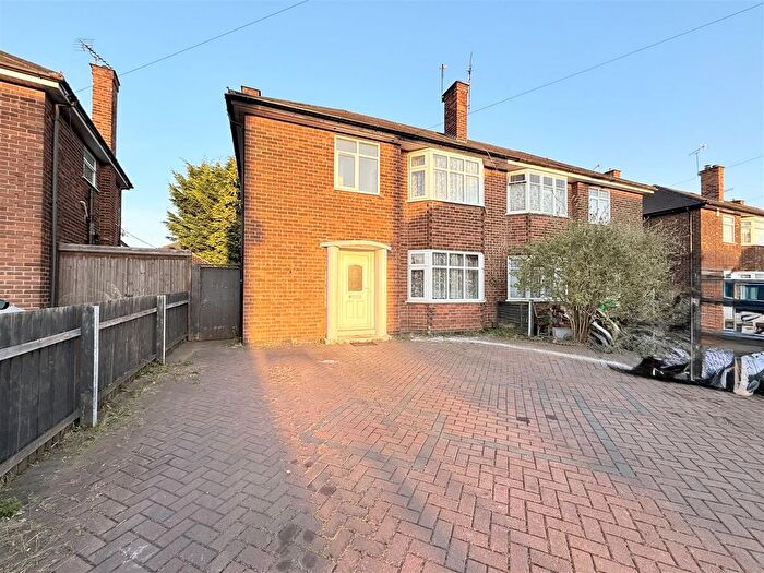 3 Bedroom Property To Rent In Ennismore Gardens, Nottingham, NG8