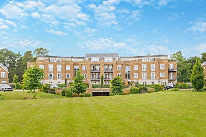 2 Bedroom Flat For Sale In Kingswood, Ascot, Berkshire, SL5