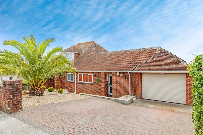4 Bedroom Detached House For Sale In Winsu Avenue, Preston, Paignton, TQ3
