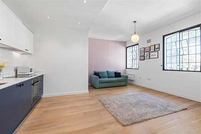 1 Bedroom Flat For Sale In London Road, E13