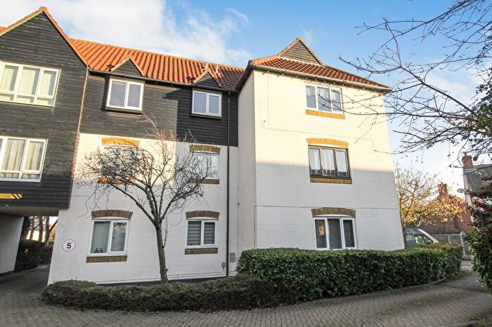 1 Bedroom Apartment To Rent In Bucklebury Heath, CM3