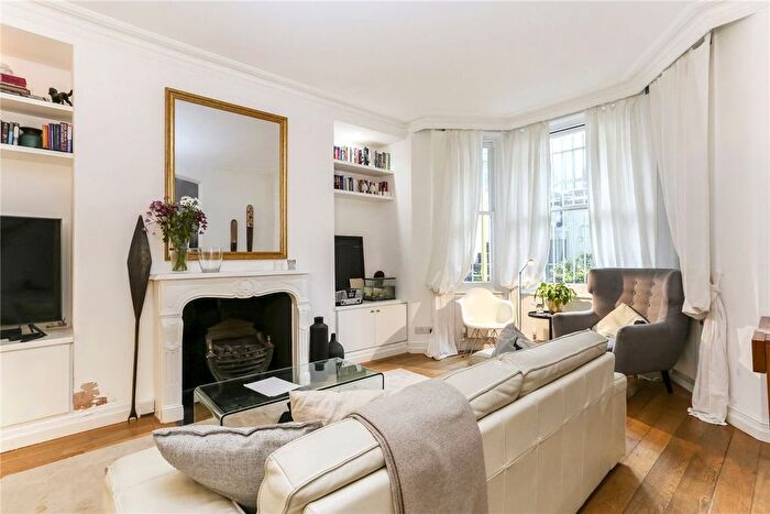 2 Bedroom Flat To Rent In Ladbroke Terrace, Notting Hill, W11