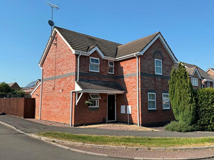 4 Bedroom Detached House For Sale In Furze Close, Swindon, SN5