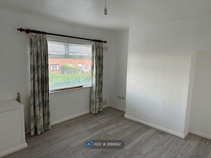 3 Bedroom Terraced House To Rent In Pool Farm Road, Birmingham, B27