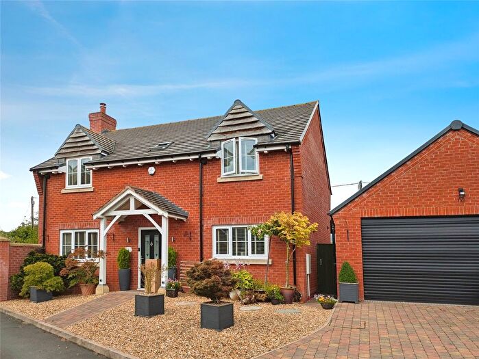 3 Bedroom Detached House For Sale In Garside Close, Hengoed, Oswestry, Shropshire, SY10
