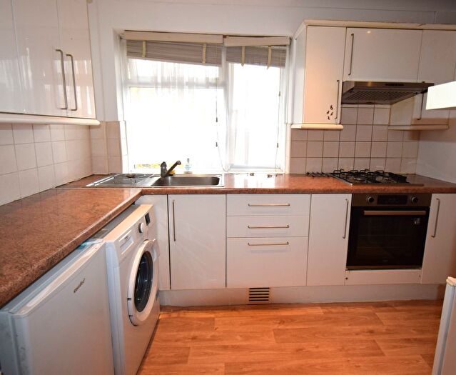 2 Bedroom Flat To Rent In Carr Road, Northolt, UB5