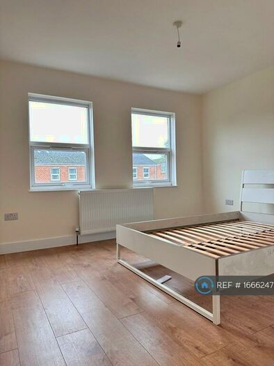 4 Bedroom Terraced House To Rent In Malpas Road, London, E8