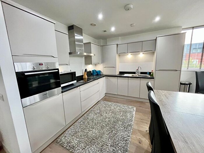 2 Bedroom Flat To Rent In Hamilton Street, Cardiff, CF11