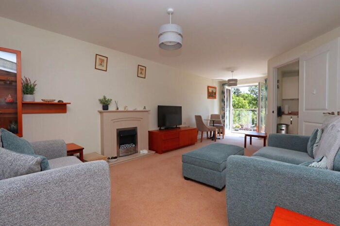2 Bedroom Retirement Property For Sale In Alexandra Road, Southport, PR9