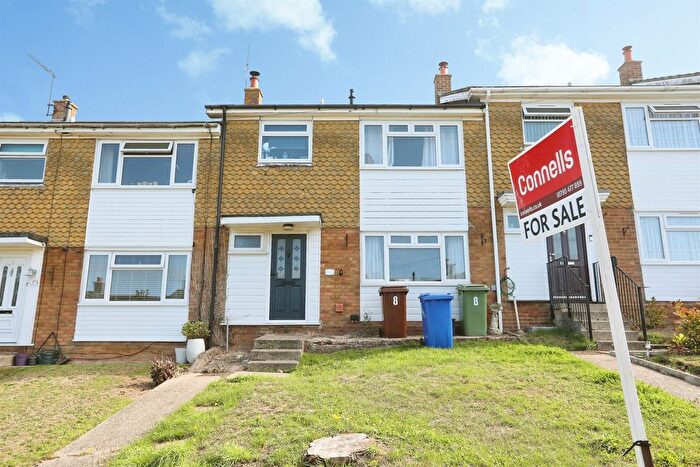 3 Bedroom Terraced House For Sale In Penn Close, Sittingbourne, ME10