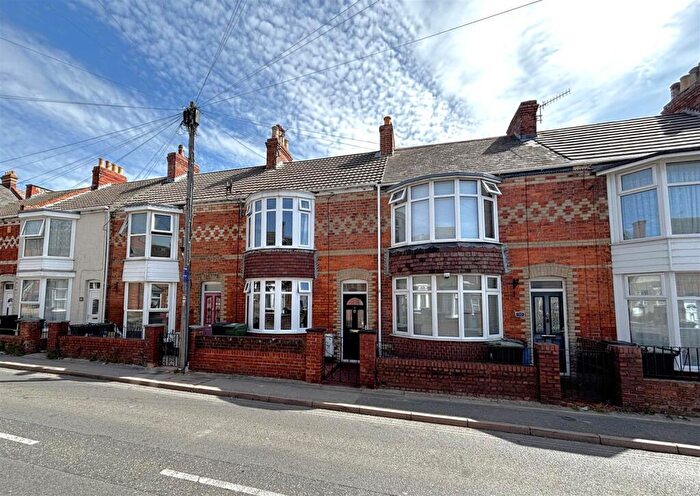 2 Bedroom Terraced House For Sale In Newstead Road, Weymouth, DT4