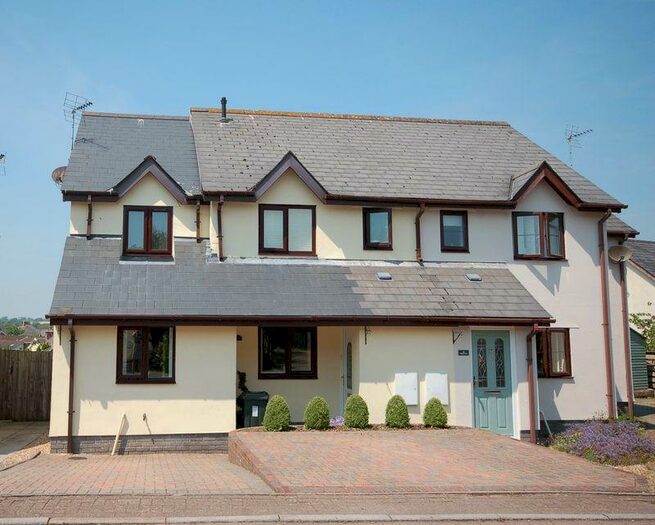 3 Bedroom Semi-Detached House To Rent In Primrose Close, Cowbridge, The Vale Of Glamorgan, CF71