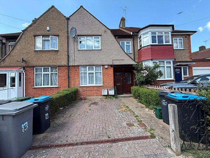 1 Bedroom Maisonette To Rent In Longfield Avenue, Wembley, HA9