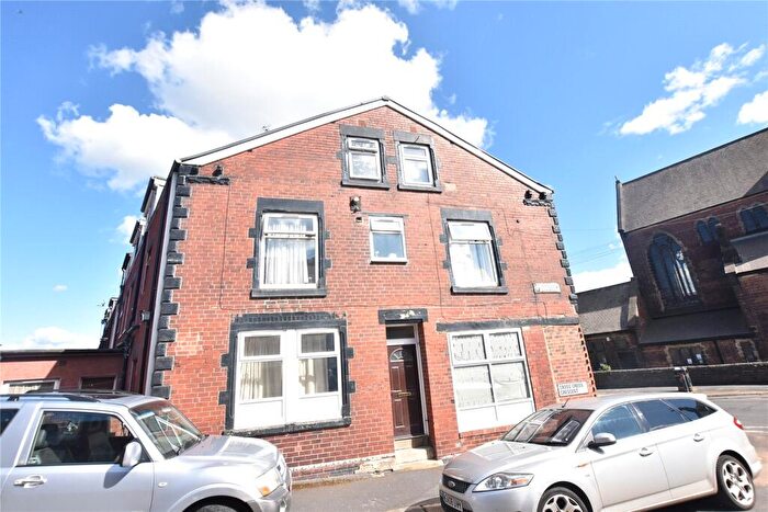 6 Bedroom Terraced House For Sale In Cross Green Lane, Cross Green, Leeds, West Yorkshire, LS9