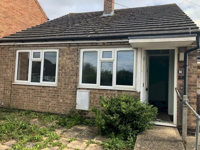 2 Bedroom Bungalow To Rent In Fineshade Close, PE8