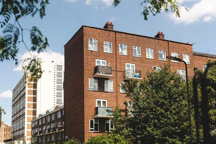 3 Bedroom Flat To Rent In Geffrye Estate, Islington, London, N1