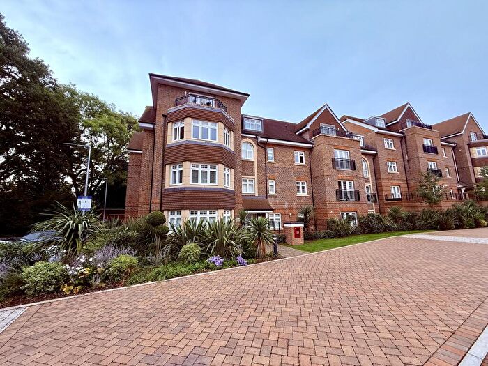 3 Bedroom Apartment To Rent In Kestrel Close, Shenfield, Brentwood, CM15
