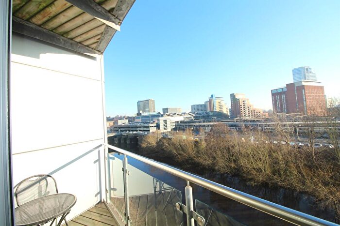 2 Bedroom Apartment To Rent In Whitehall Quay, Leeds, LS1
