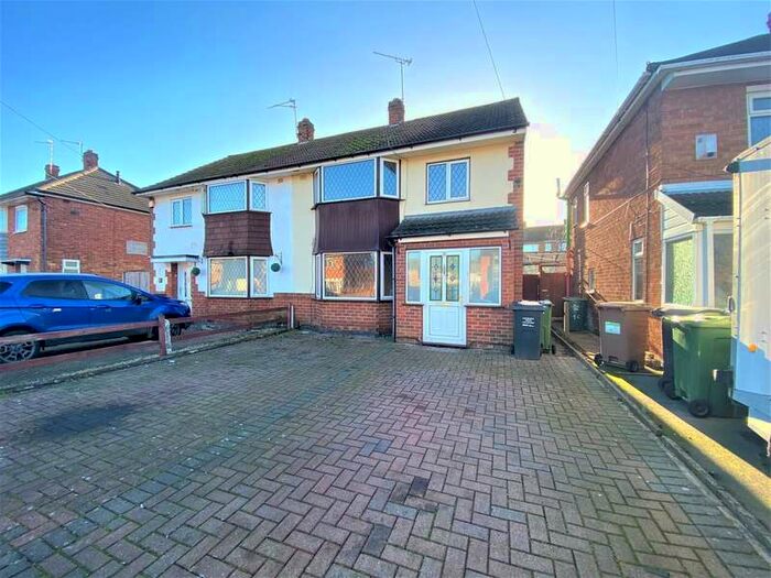 3 Bedroom Semi-Detached House To Rent In Ferndale Road, Thurmaston, Leicester, LE4