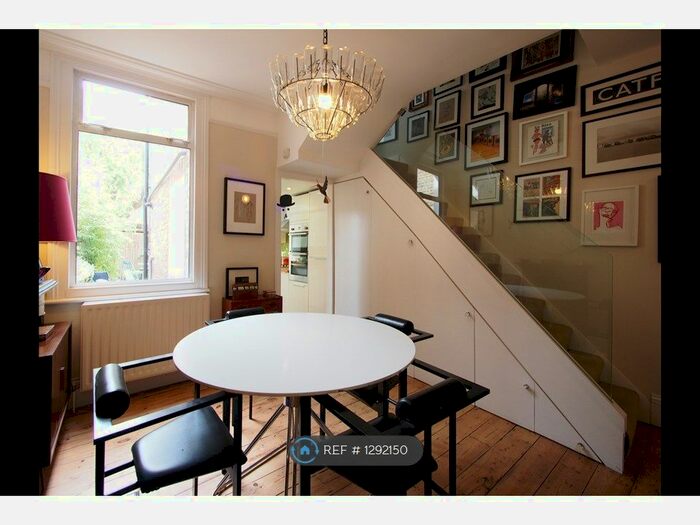 2 Bedroom Terraced House To Rent In Wildfell Road, London SE6