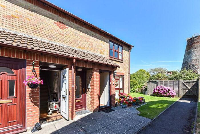 2 Bedroom Retirement Property For Sale In Windmill Court, East Wittering, Chichester, PO20
