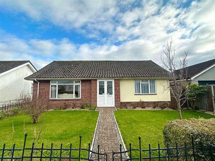 3 Bedroom Bungalow For Sale In Avalon Road, Highbridge, Somerset, TA9